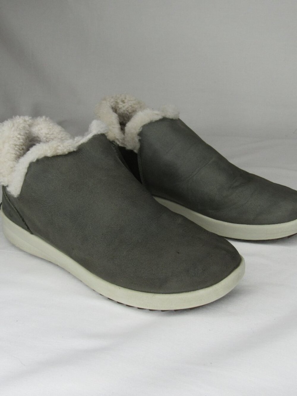 Olukai Green Nubuck Leather Shearling Bootie MALUA HULA Women's 6.5